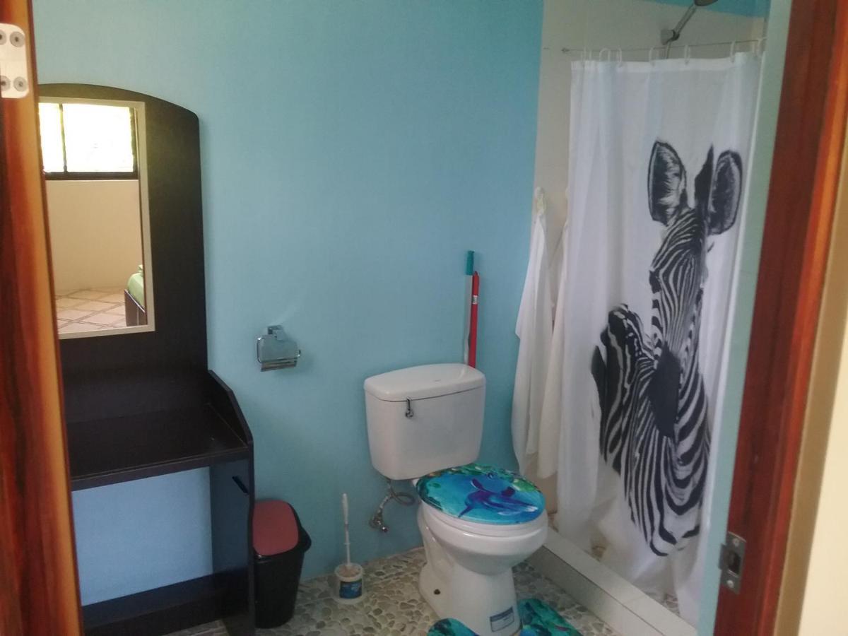Gialyn'S Bed And Breakfast Loon Esterno foto